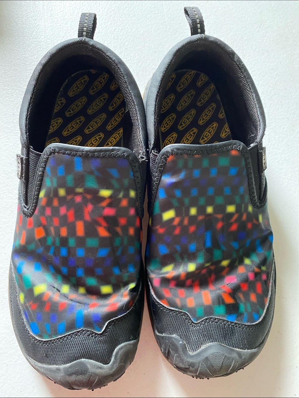 KEEN Unisex Slip-On Sneakers in Black with Multicolor Pixel Pattern Men/Women